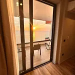 Apartment Lookout